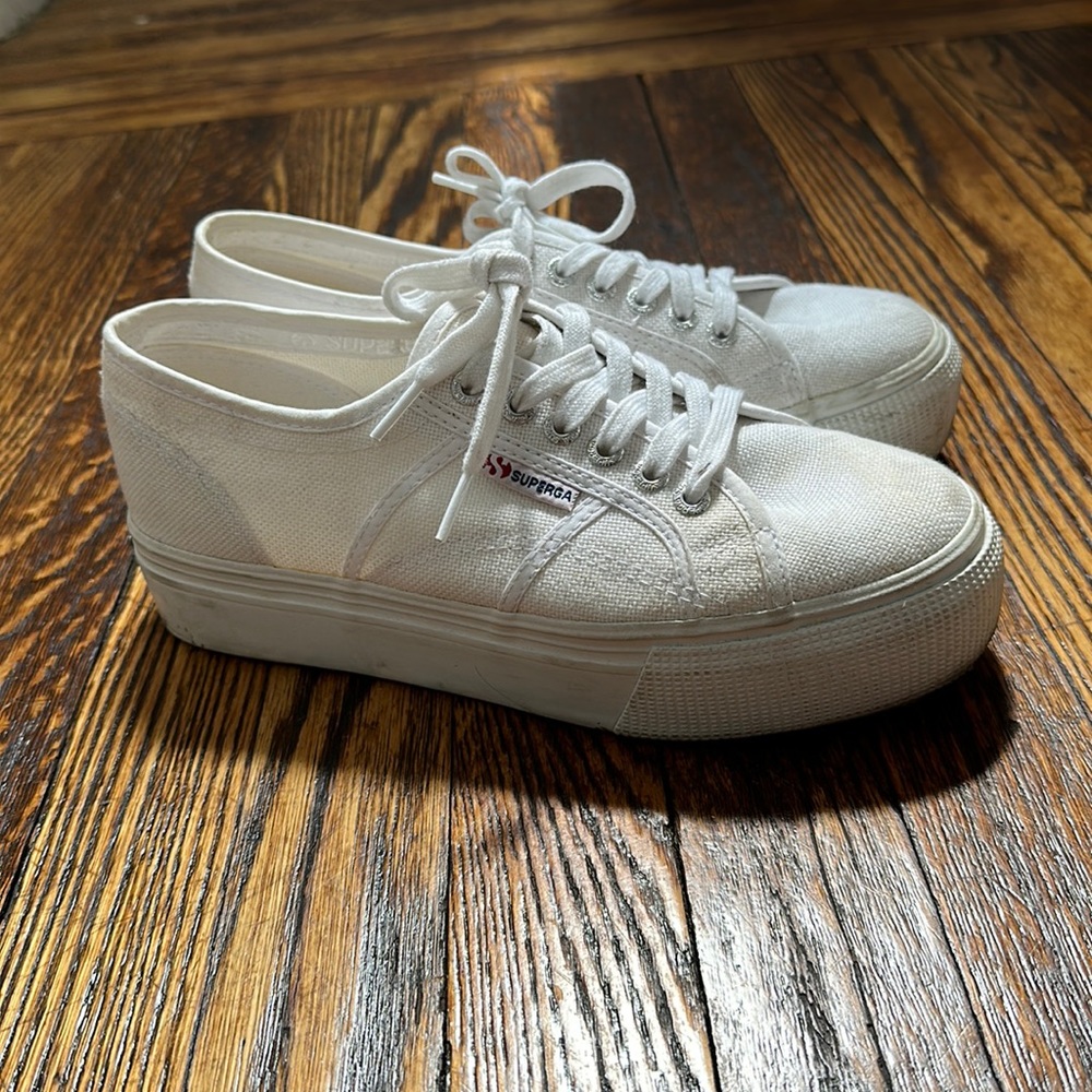 Superga canvas platform sneaker size 39, US 8